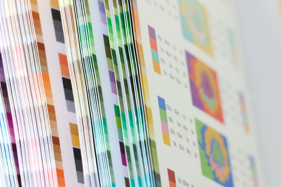 怎(zen)樣聯系(xì)印刷廠(chǎng)家？選擇(zé)時要掌(zhang)握哪些(xiē)方法？